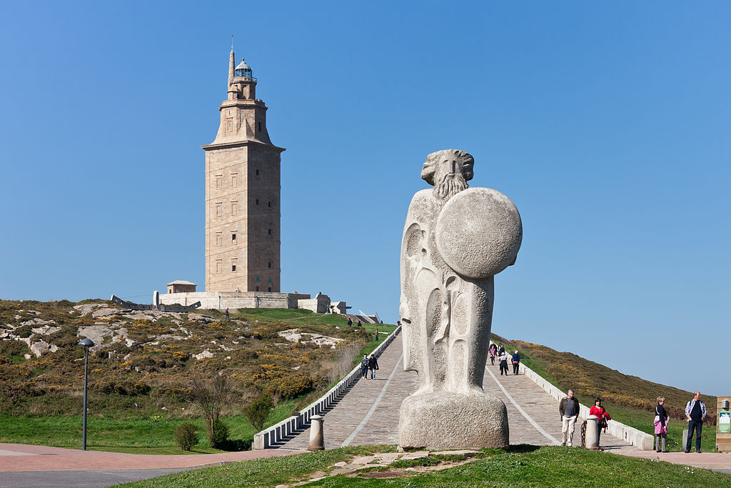 1024px-Torre_de_Hércules_-_DivesGallaecia2012-62