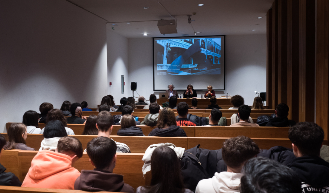 Imaxe da mesa redonda levada ao abo este martes na Fundación Luis Seoane da Coruña