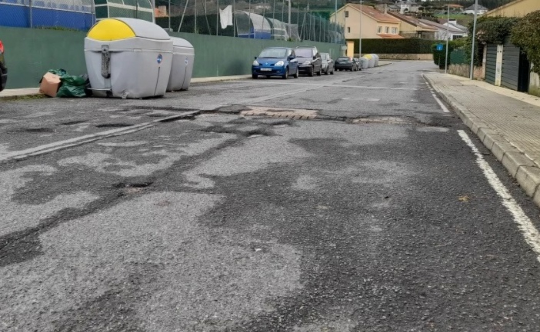 Imaxe duns baches nas rúas de Oleiros