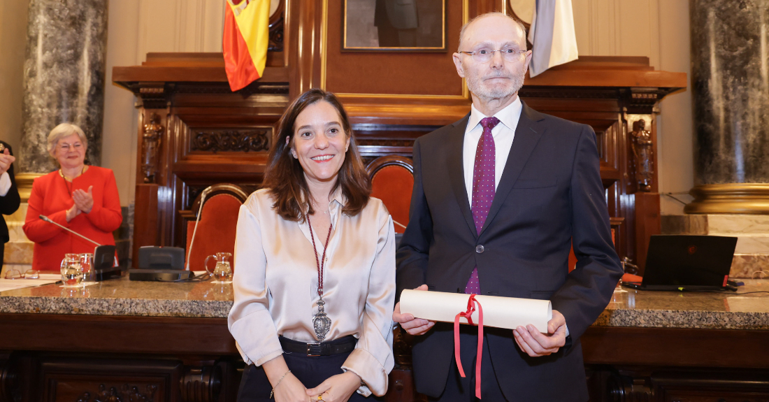 O catedrático Alfredo Vigo ingresa no Instituto José Cornide de Estudos Coruñeses