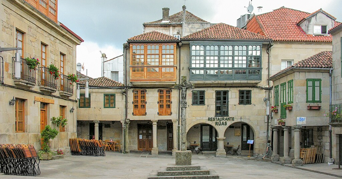 Imaxe da Praza da Leña en Pontevedra