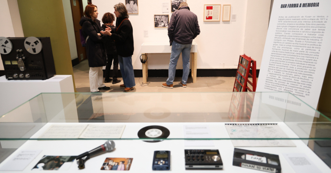 Imaxe da exposición do grupo musical 'Fuxan os Ventos' na Coruña