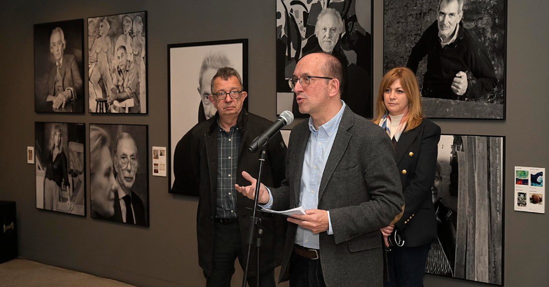 Imaxe da inauguración da mostra na Afundación da Coruña