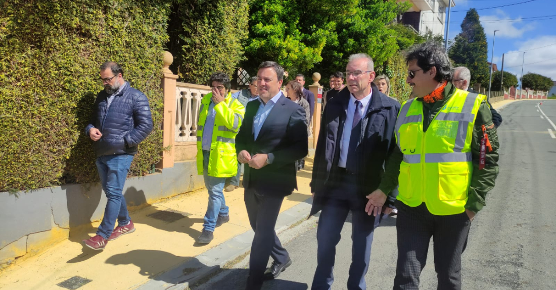 Imaxe da visita da Deputación da Coruña ao Concello de Miño