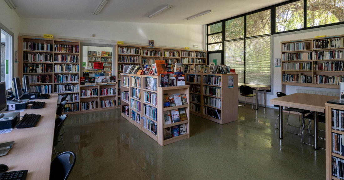 Imaxe de biblioteca Dorneda en Oleiros