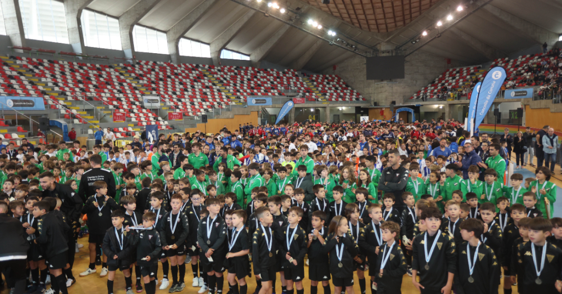 Imaxe da gala de fútbol base no Palacio dos Deportes de Riazor