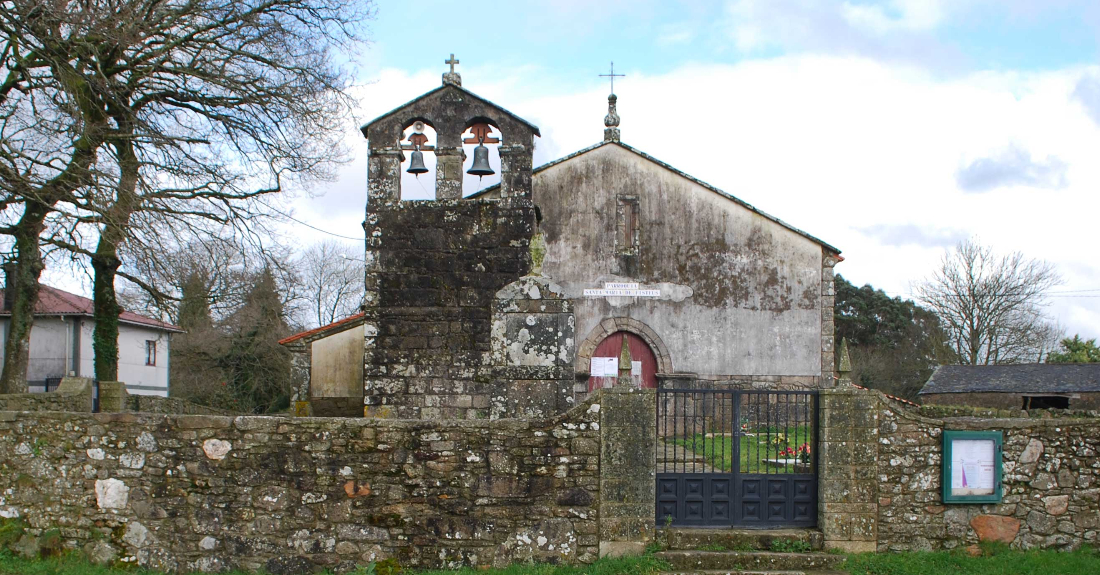 Imaxe da igrexa de Santa María de Fisteus en Curtis