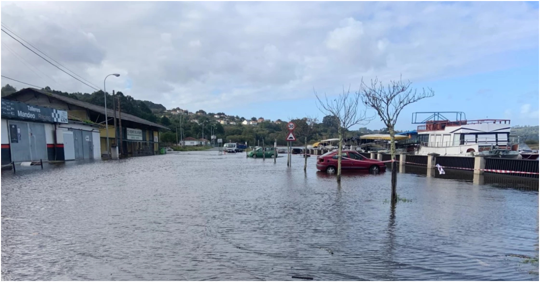 Porto de Betanzos, asolagado polo desbordamento da ría debido ás mareas vivas