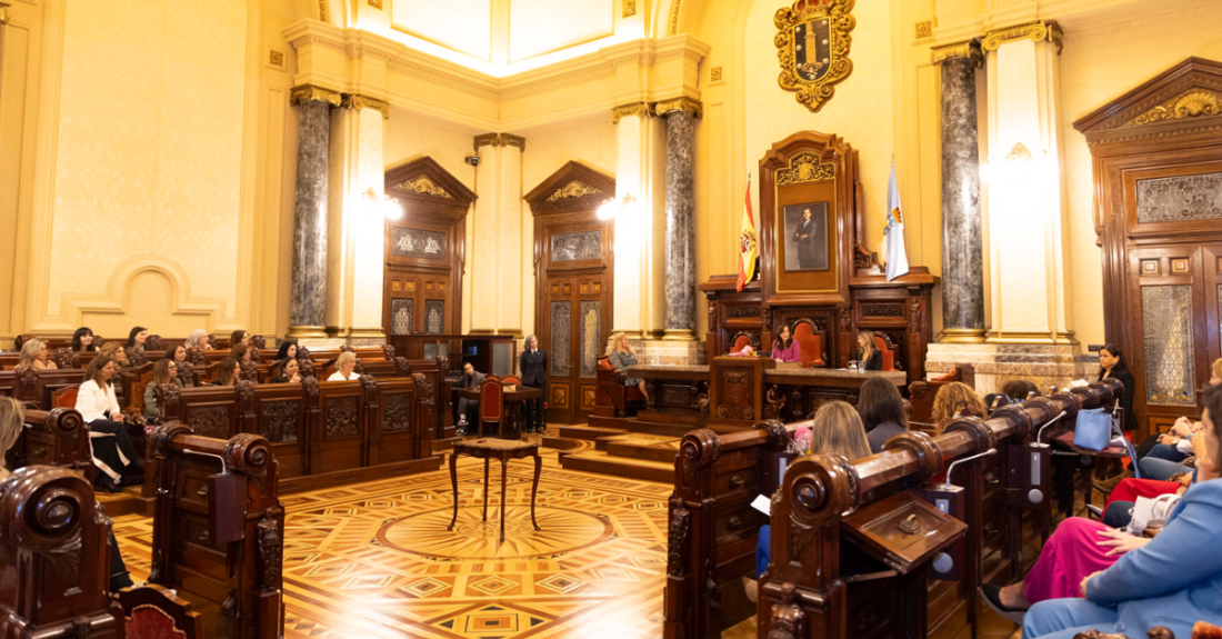 Salón do pleno na Coruña