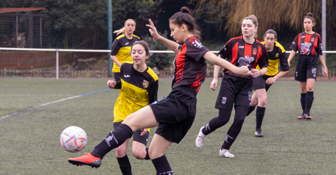 Imaxe xogadoras de fútbol na Coruña