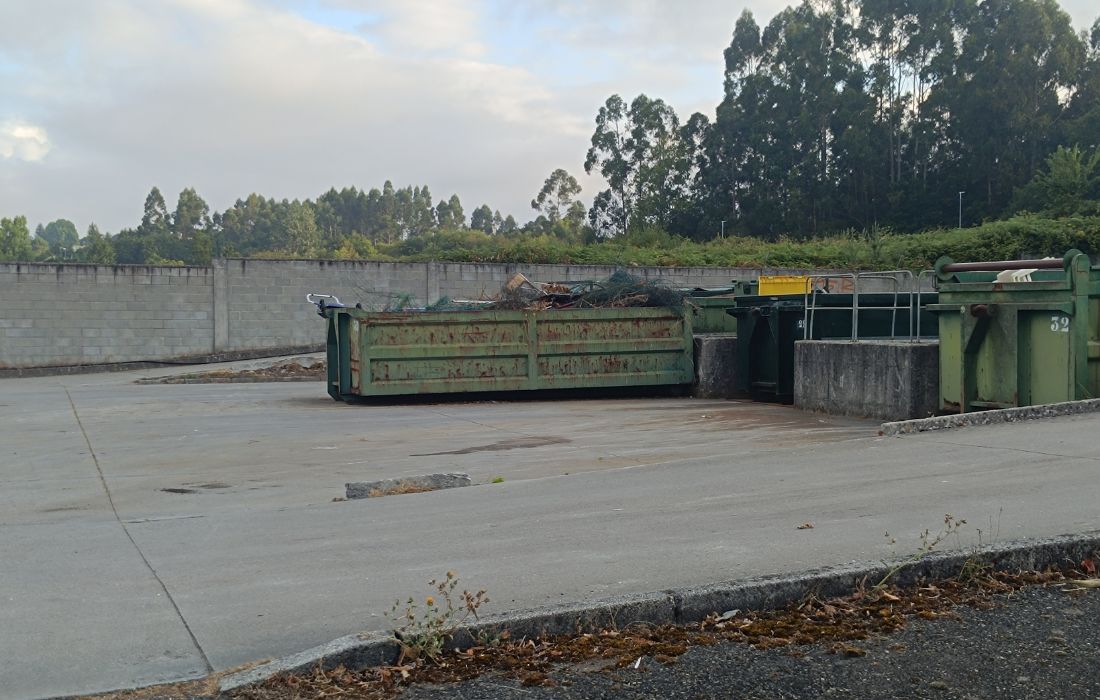 OLEIROS punto limpo iñas