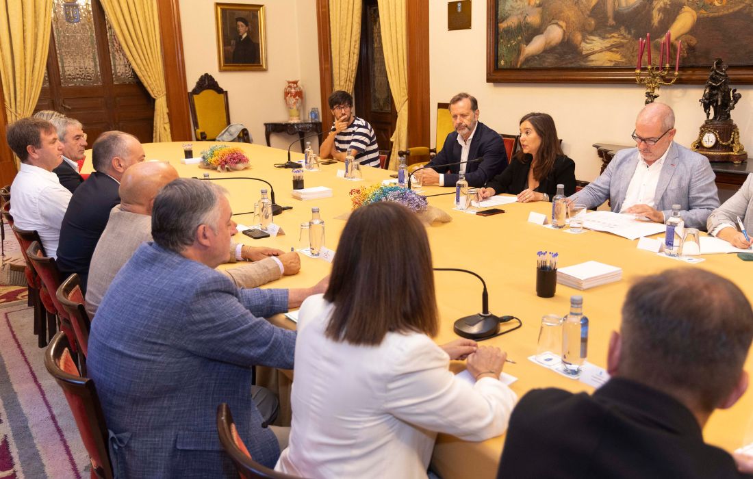 A CORUÑA reunión futuro aeroportuario