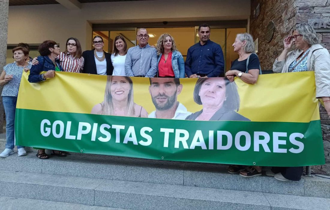 CARRAL pancarta manifestacion AV