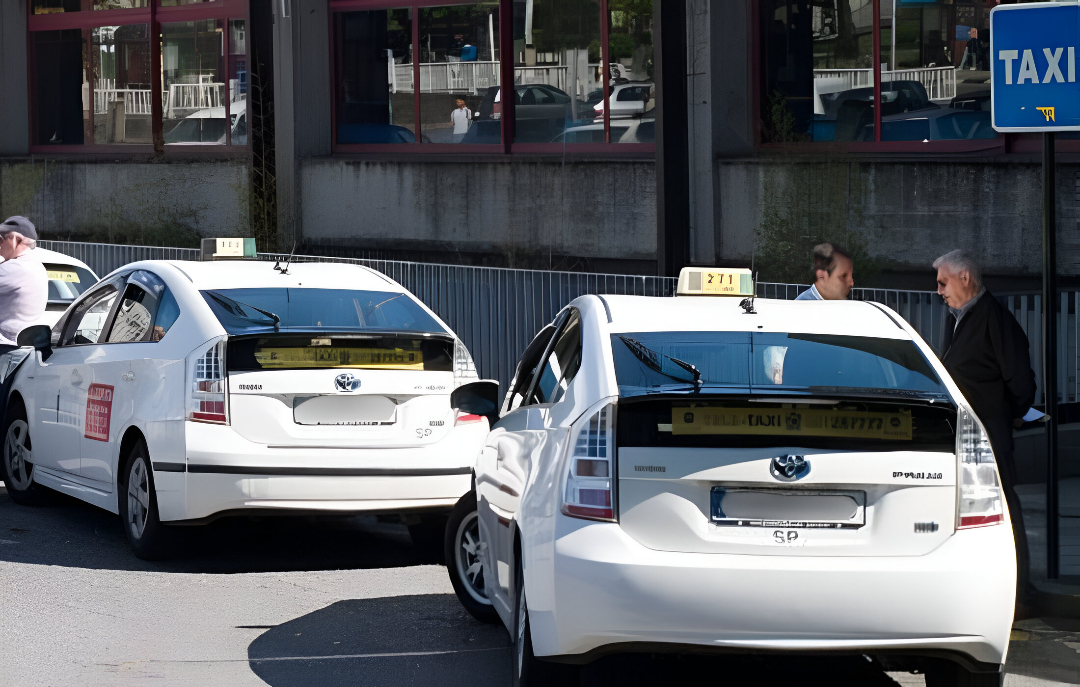 A CORUÑA axuda taxi