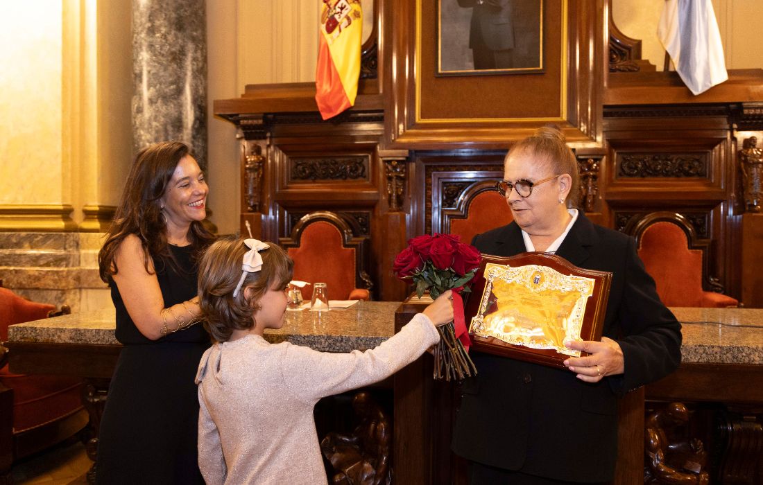 A CORUÑA rosa otero recoñecemento