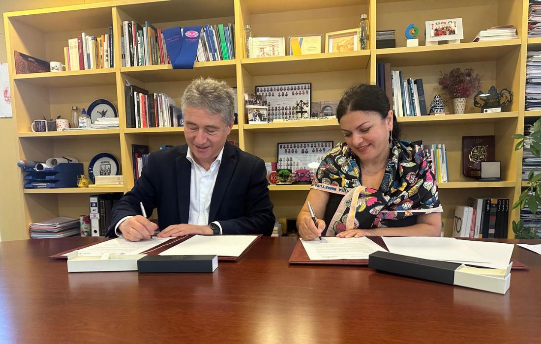 A CORUÑA udc firma convenio xénero