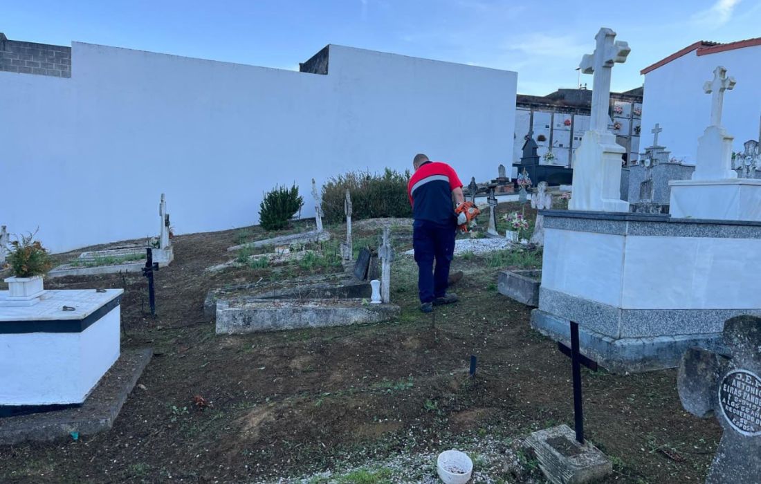 BETANZOS limpieza cementerioo