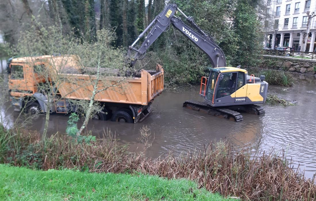 ARTEIXO limpieza rio