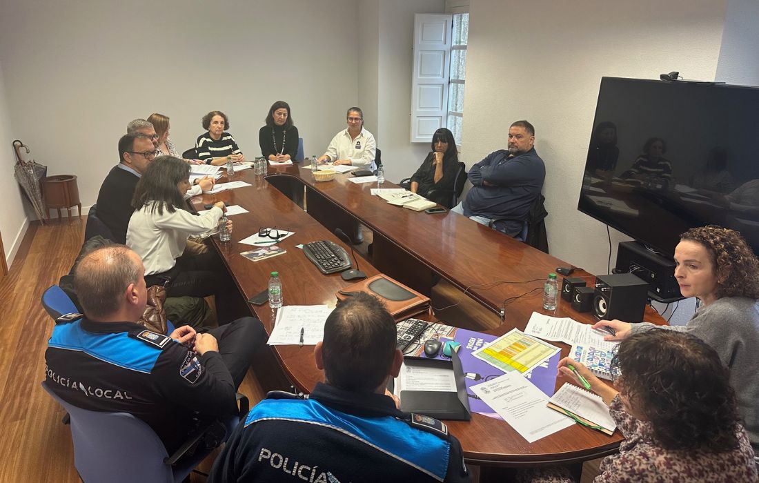 BETANZOS mesa violencia genero