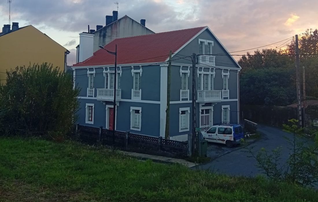 OZA-CESURAS casa pita