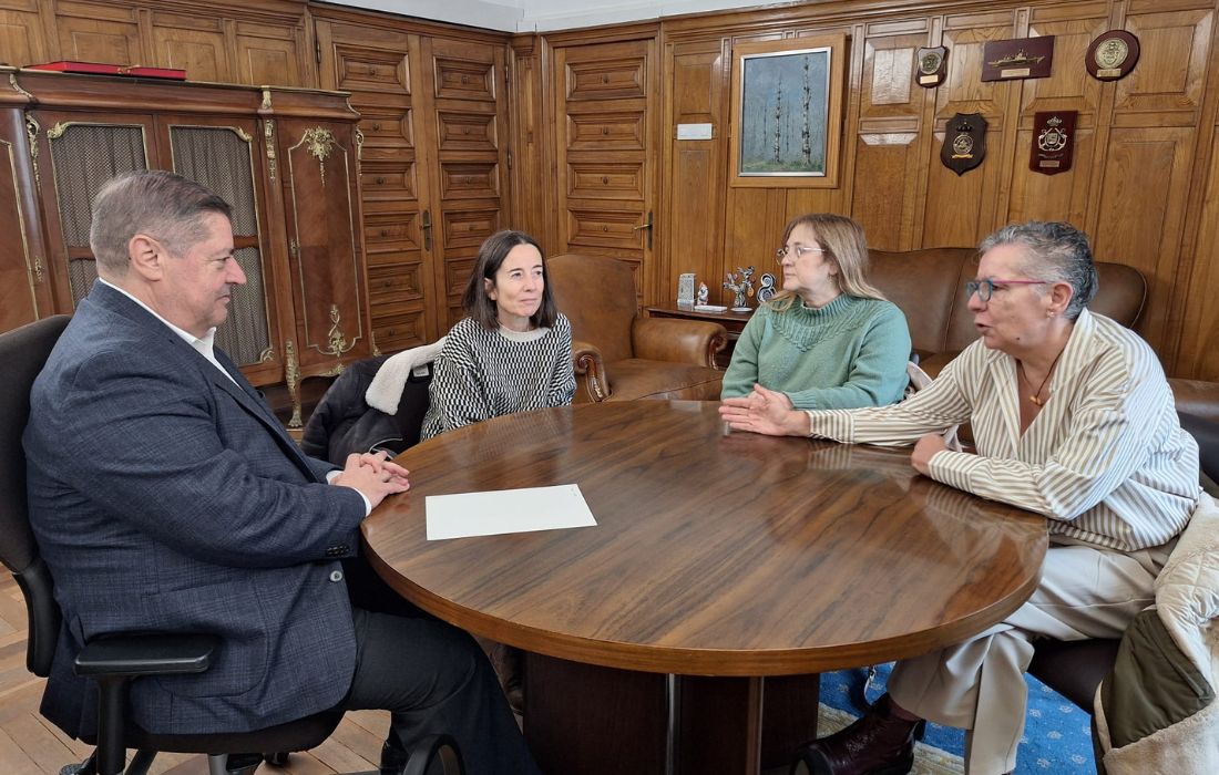 A CORUÑA delegado con veciños mallos