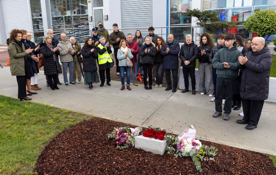 A CORUÑA homenaje monolito