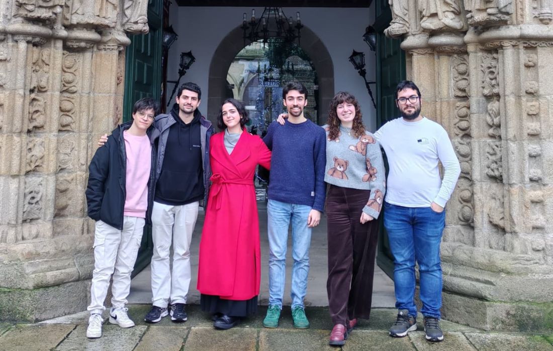 A CORUÑA udc contra uni privada