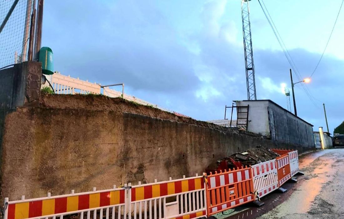 CAMBRE obras campo futbol Os Pinares