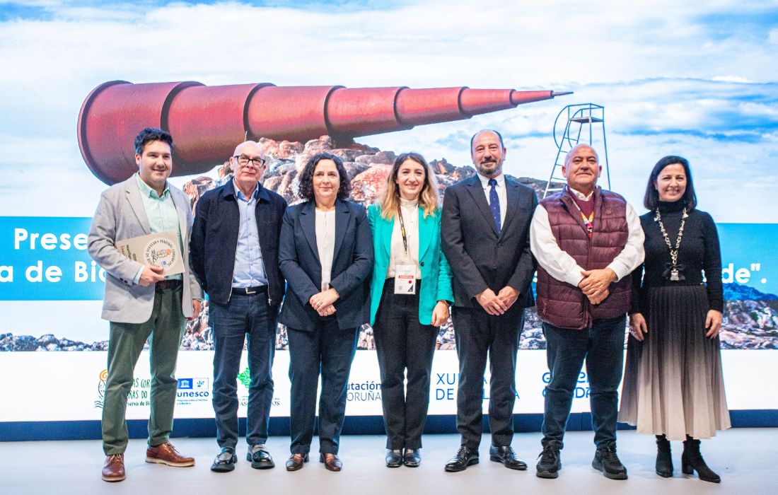 MARIÑAS CORUÑESAS fitur