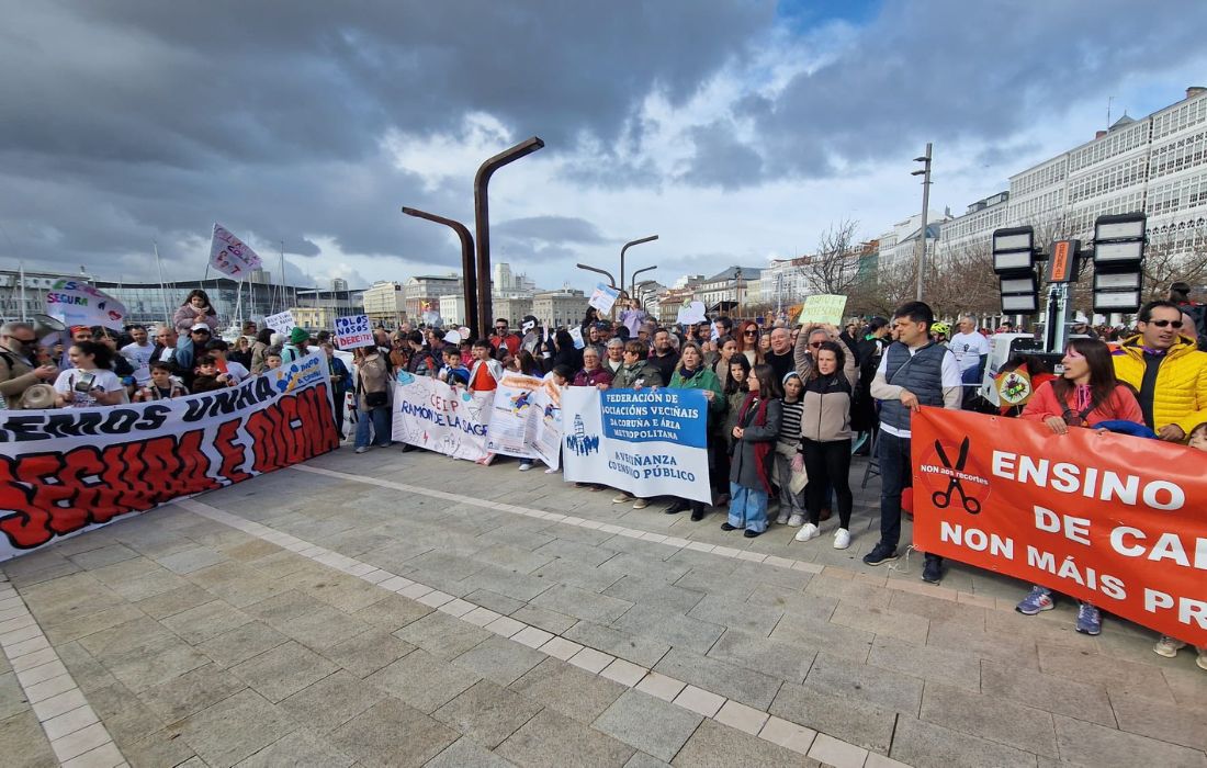 A CORUÑA folga ensino (2)