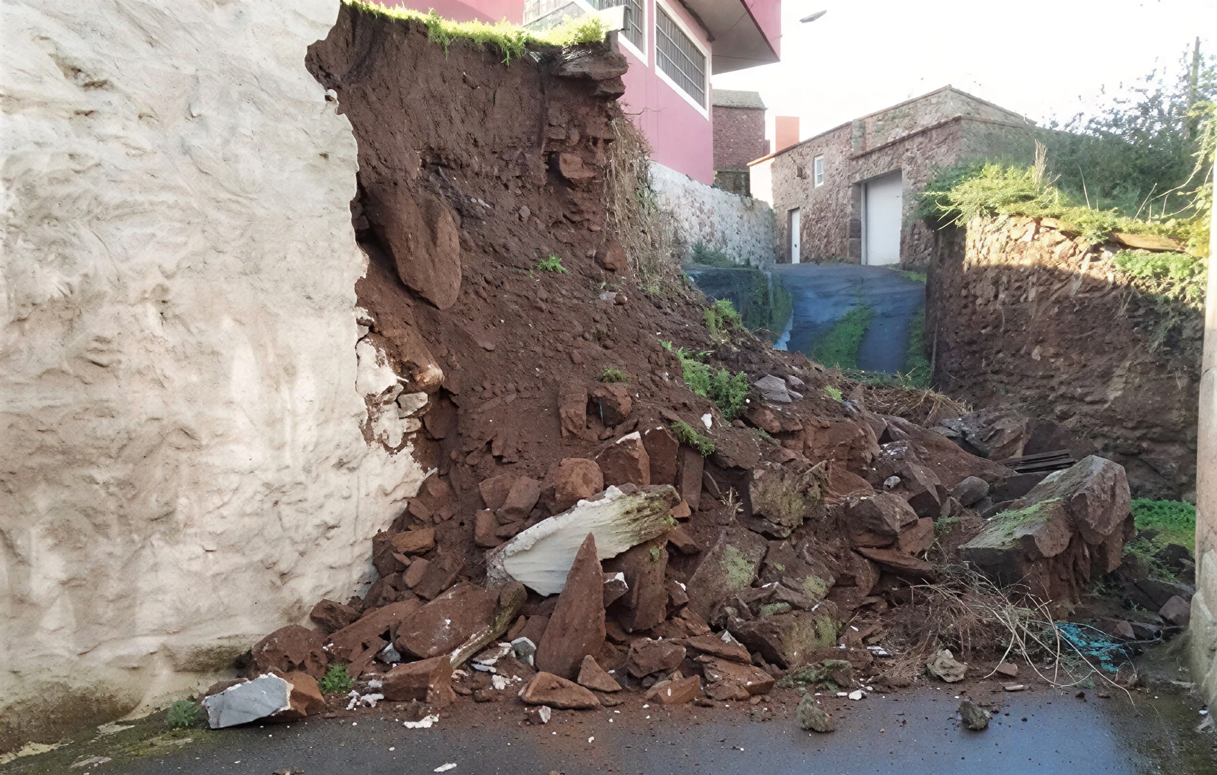 ARTEIXO derrumbe oseiro