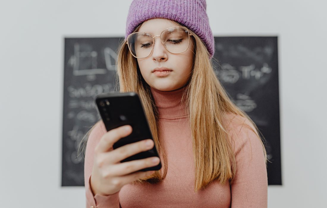 ADOLESCENTE mobil xenérica