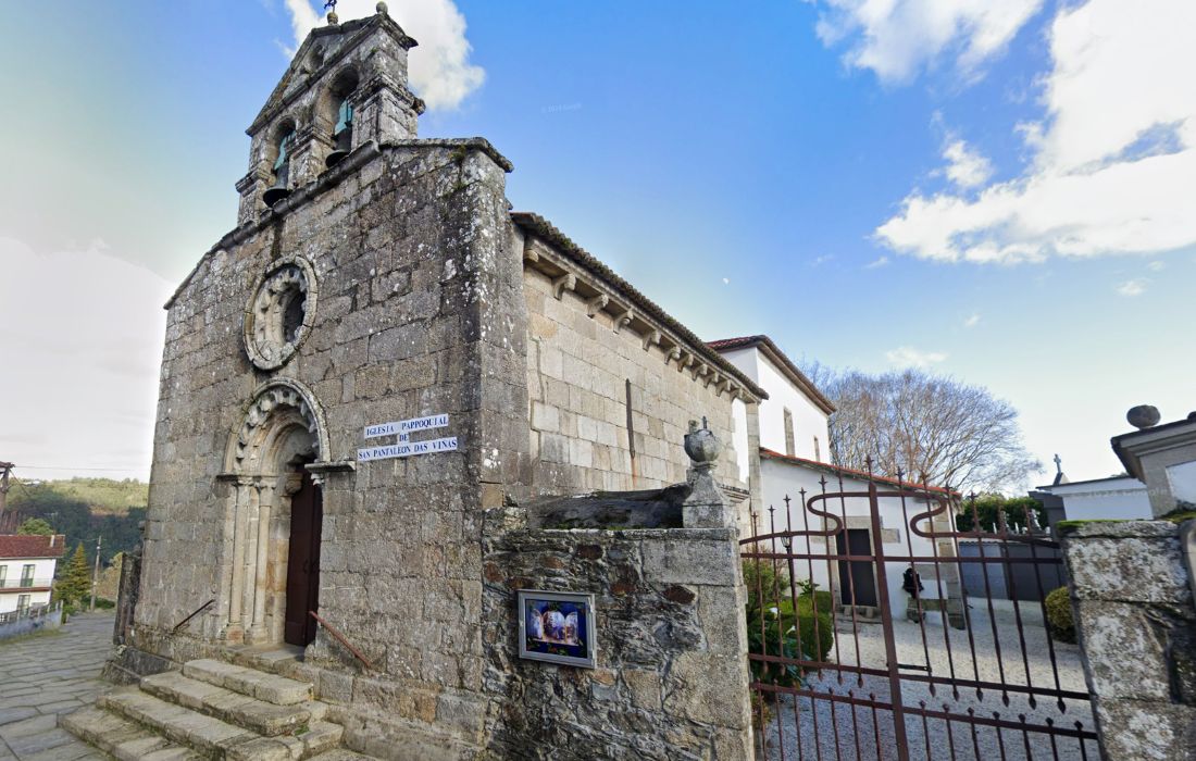 PADERNE igrexia de san pantaleon das viñas