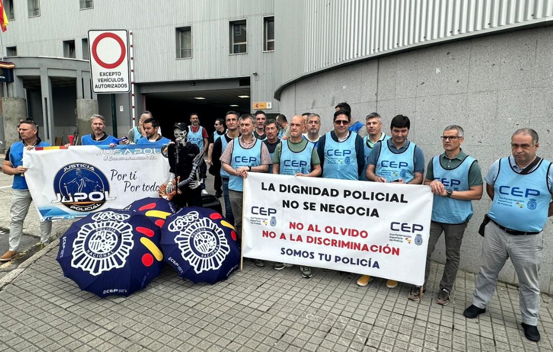A CORUÑA policia elviña folga