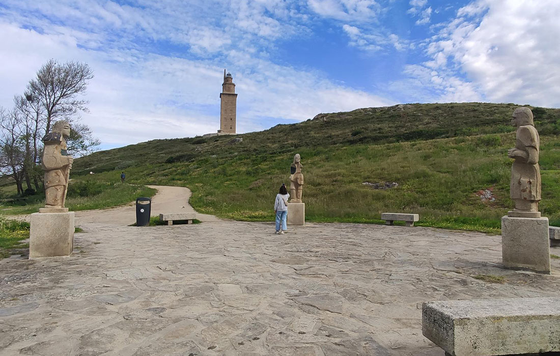 paseo-serpent-torre-hercules-coruña