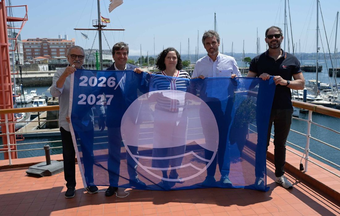 A CORUÑA club nautico bandeira azul