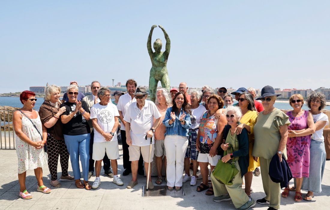 A CORUÑA estatua miguel couto paseo