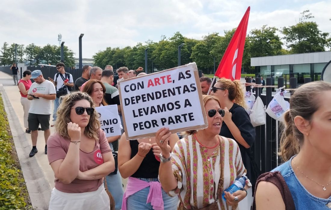 ARTEIXO protesta arte inditex