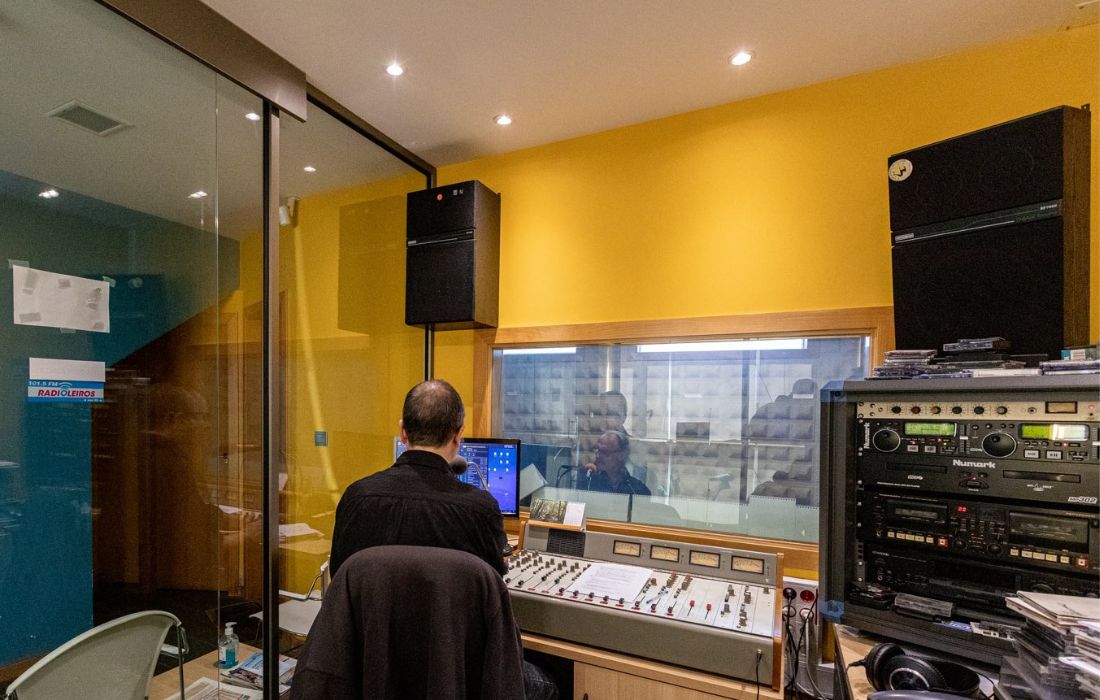 OLEIROS radio