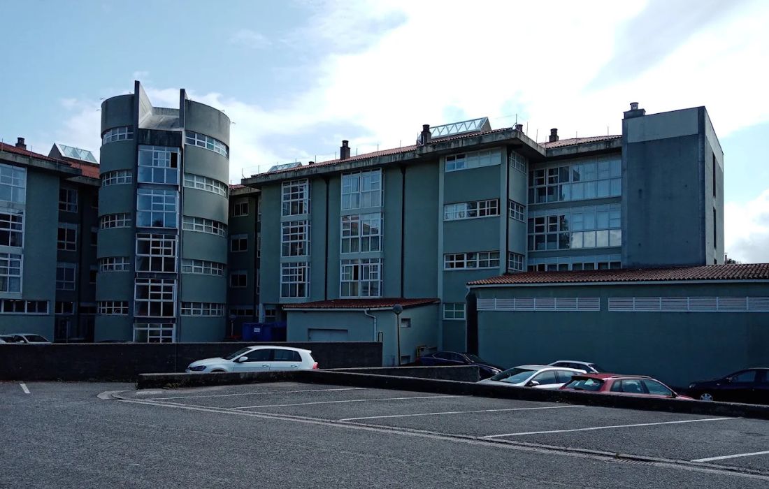OLEIROS residencia mairores en pousada