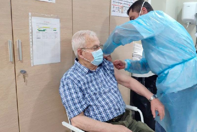 coronavirus-vacinacion-centros-de-maiores-residencias-deputacion