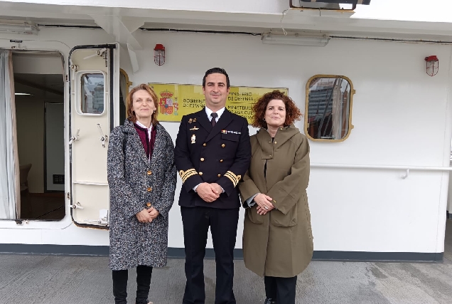 María Rivas visita buque escola