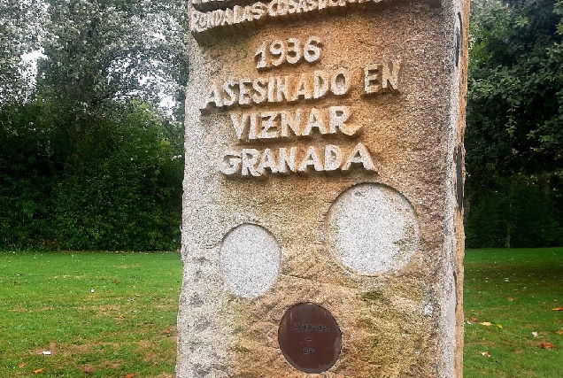 bng-oleiros-monolito