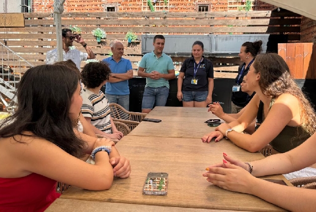 voluntarios-quiroga-caata-de-viño
