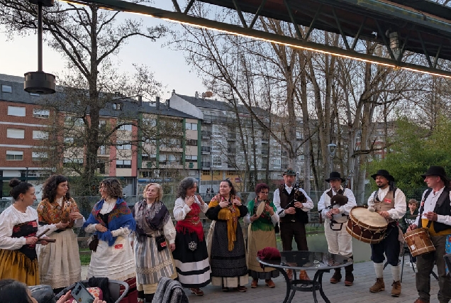 Estremonía-Cantada-Peleriños-Sarria-2026-río