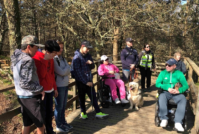 ruta-senderismo-inclusivo-con-perros-de-terapia