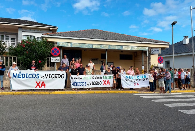 protesta-medicos-vicedo-2026
